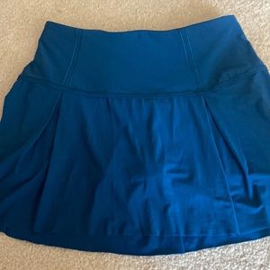 Blue skort lululemon size 6 excellent condition